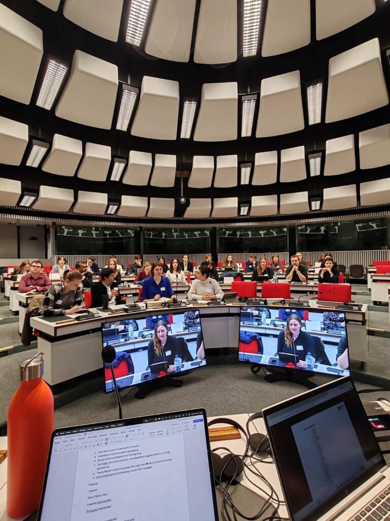 f7821758-f55c-4250-b69b-084de588bcbc